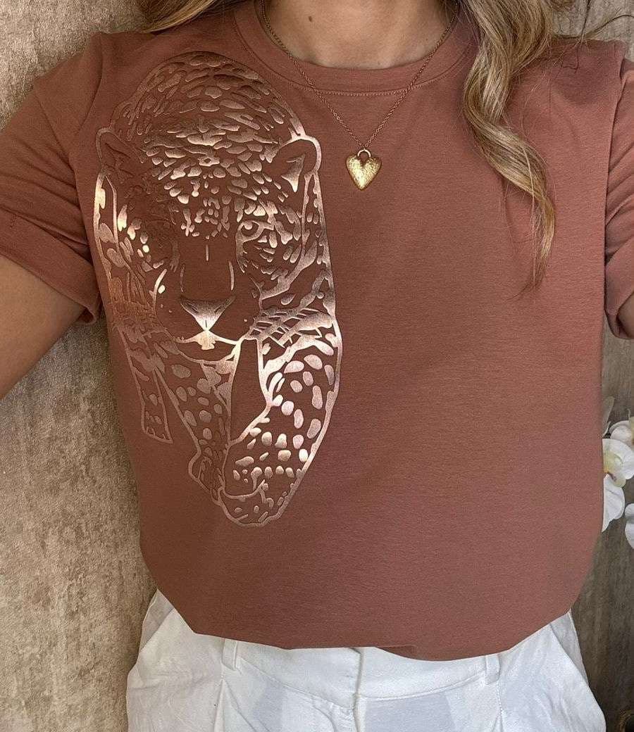 Leopardo Dorado Valiente